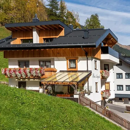 Vendégház Haus Angela 4*