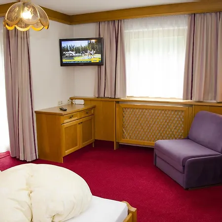 Haus Angela Pensionat 4*