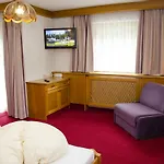 Haus Angela Gasthuis 4*